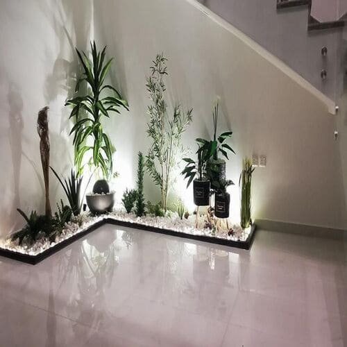 تصميم وتنسيق المساحات تحت الدرج